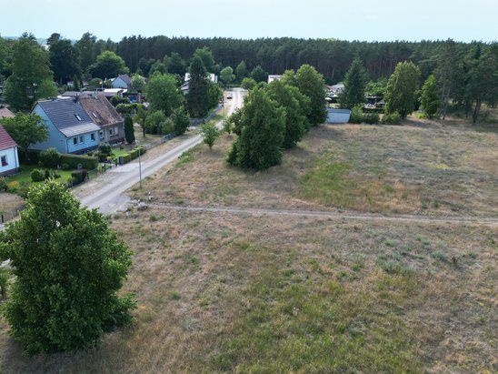 Baugebiet Friesack Zootzen von der Straße – Baugrundstücke für Hausbau Friesack und Grundstück kaufen Friesack.
